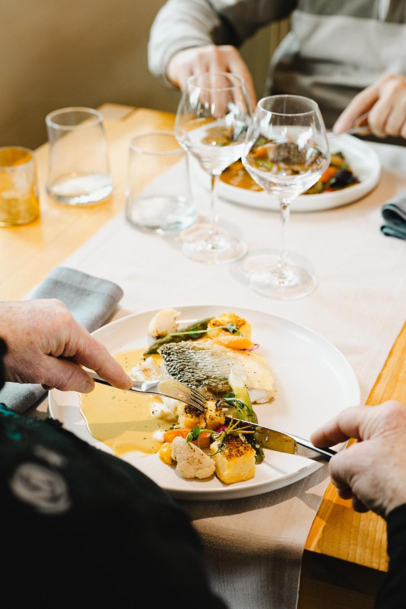 Logis Hotel Le Relais De La Poste Restaurant Le Fil Du Temps Thury-Harcourt-le-Hom 외부 사진