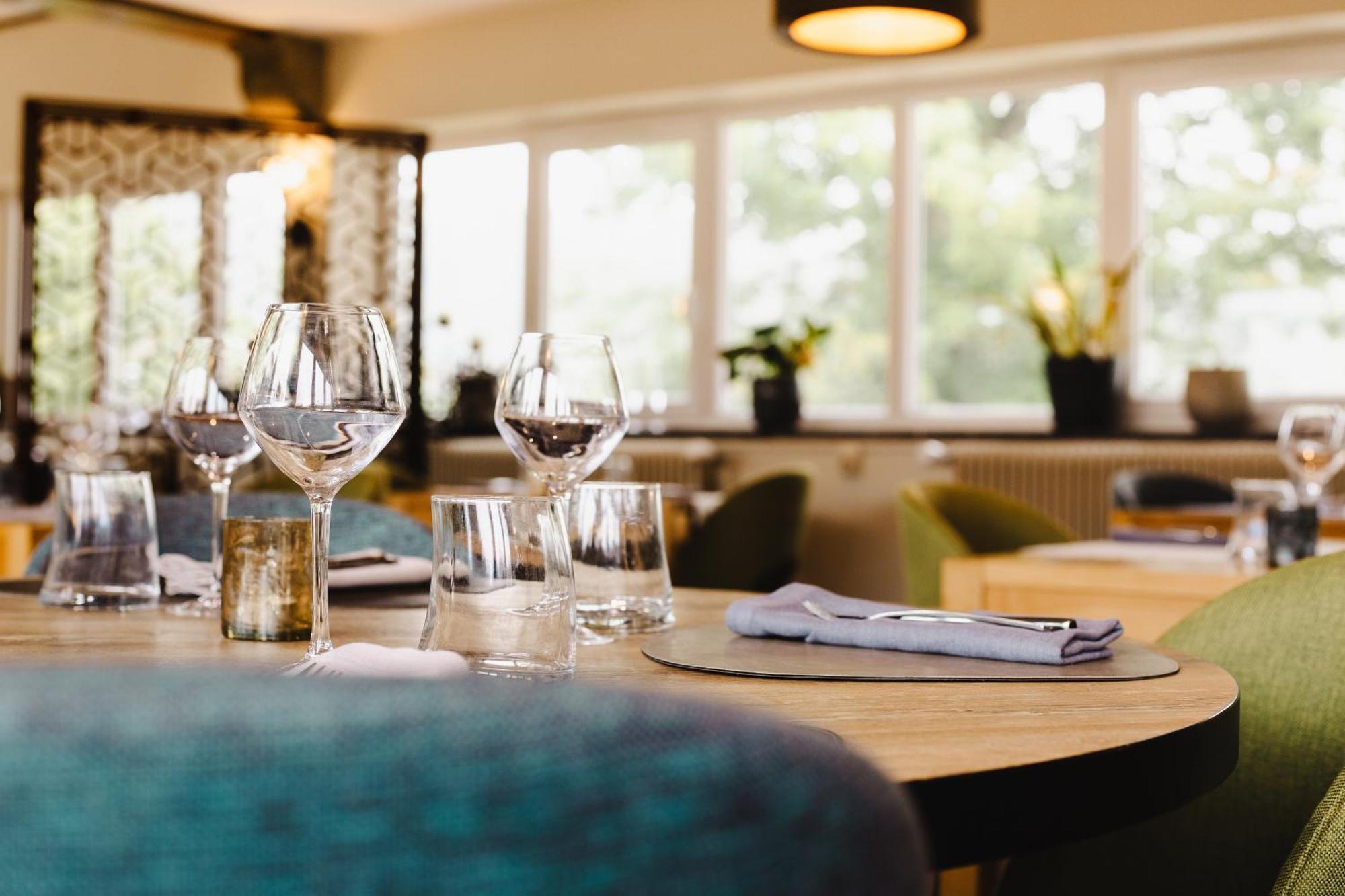 Logis Hotel Le Relais De La Poste Restaurant Le Fil Du Temps Thury-Harcourt-le-Hom 외부 사진