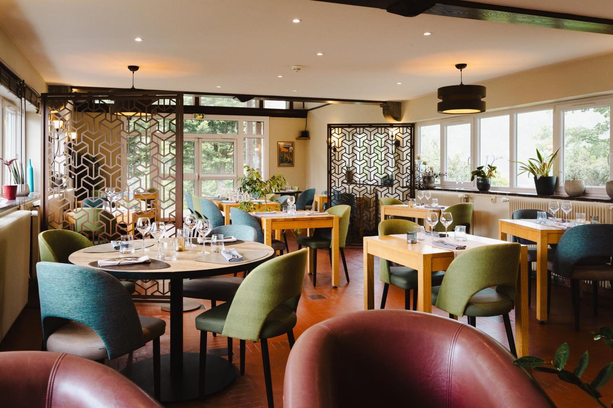 Logis Hotel Le Relais De La Poste Restaurant Le Fil Du Temps Thury-Harcourt-le-Hom 외부 사진