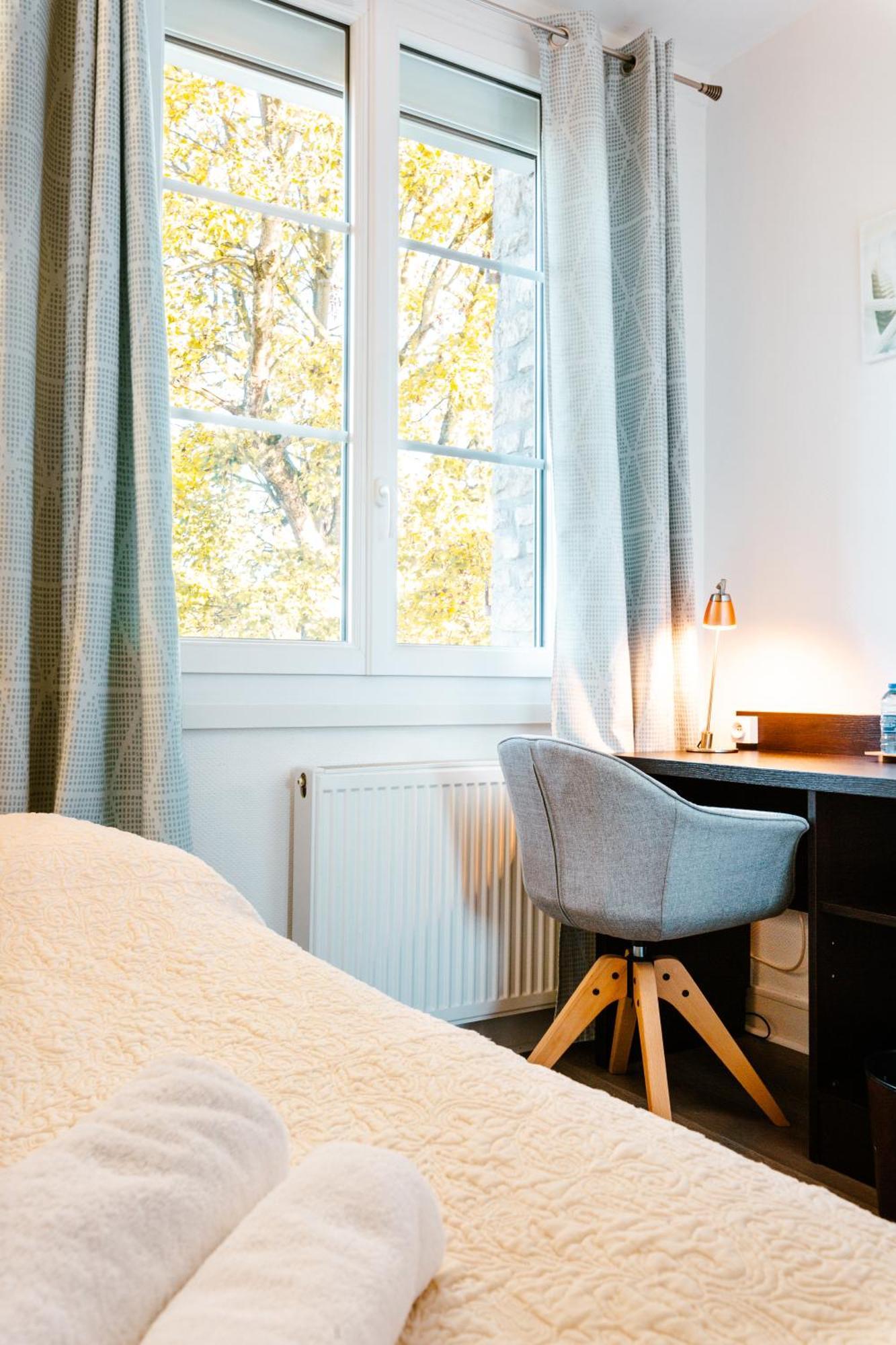 Logis Hotel Le Relais De La Poste Restaurant Le Fil Du Temps Thury-Harcourt-le-Hom 외부 사진