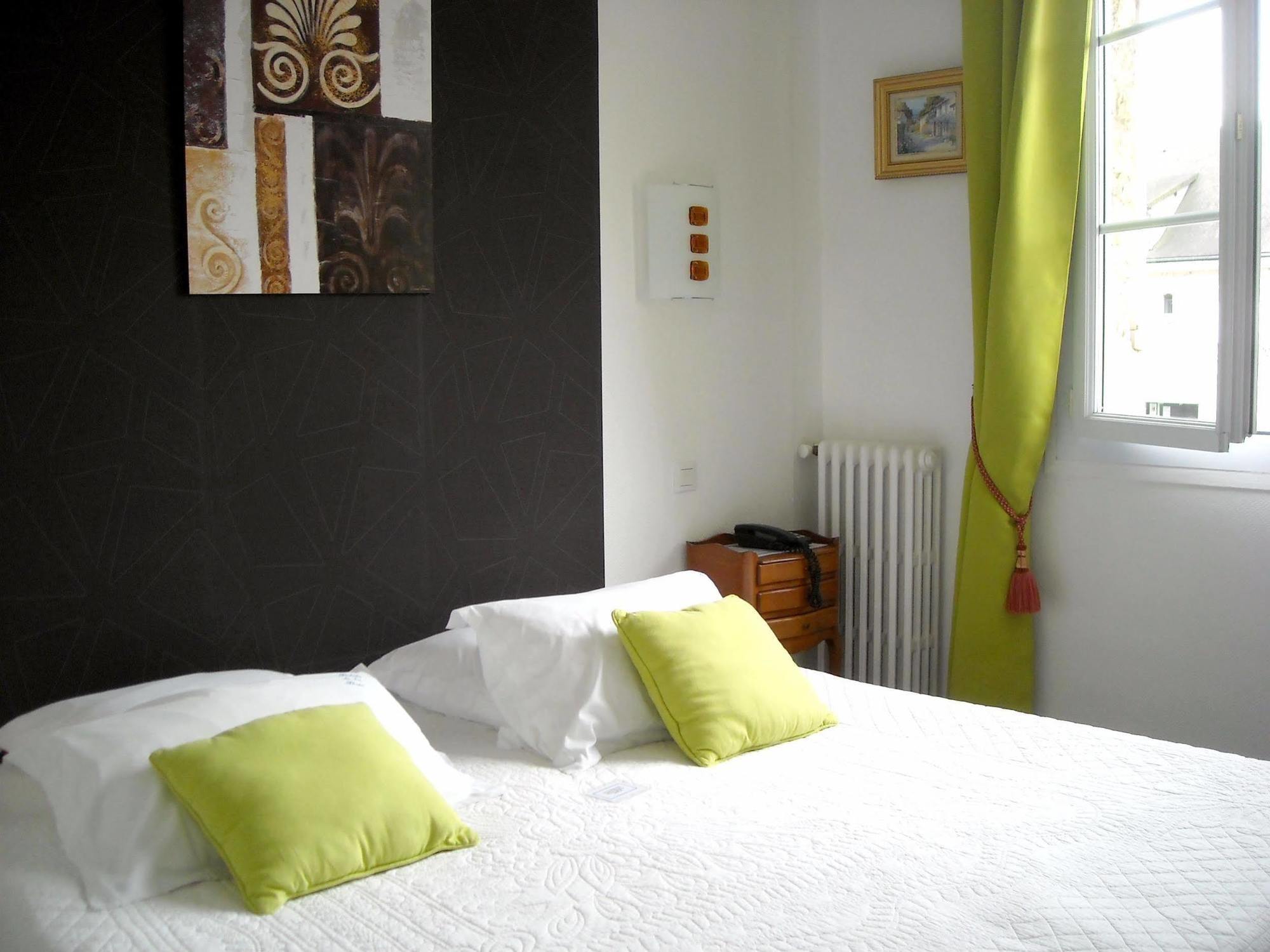 Logis Hotel Le Relais De La Poste Restaurant Le Fil Du Temps Thury-Harcourt-le-Hom 외부 사진
