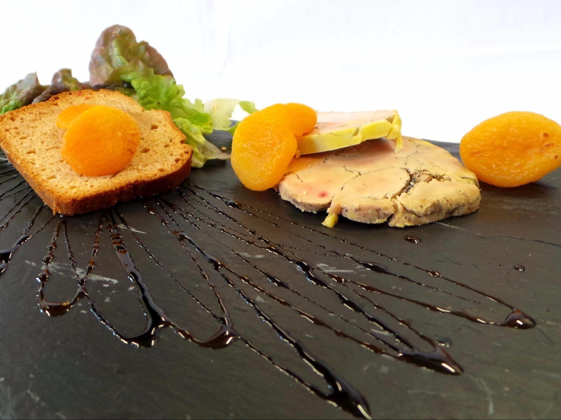 Logis Hotel Le Relais De La Poste Restaurant Le Fil Du Temps Thury-Harcourt-le-Hom 외부 사진