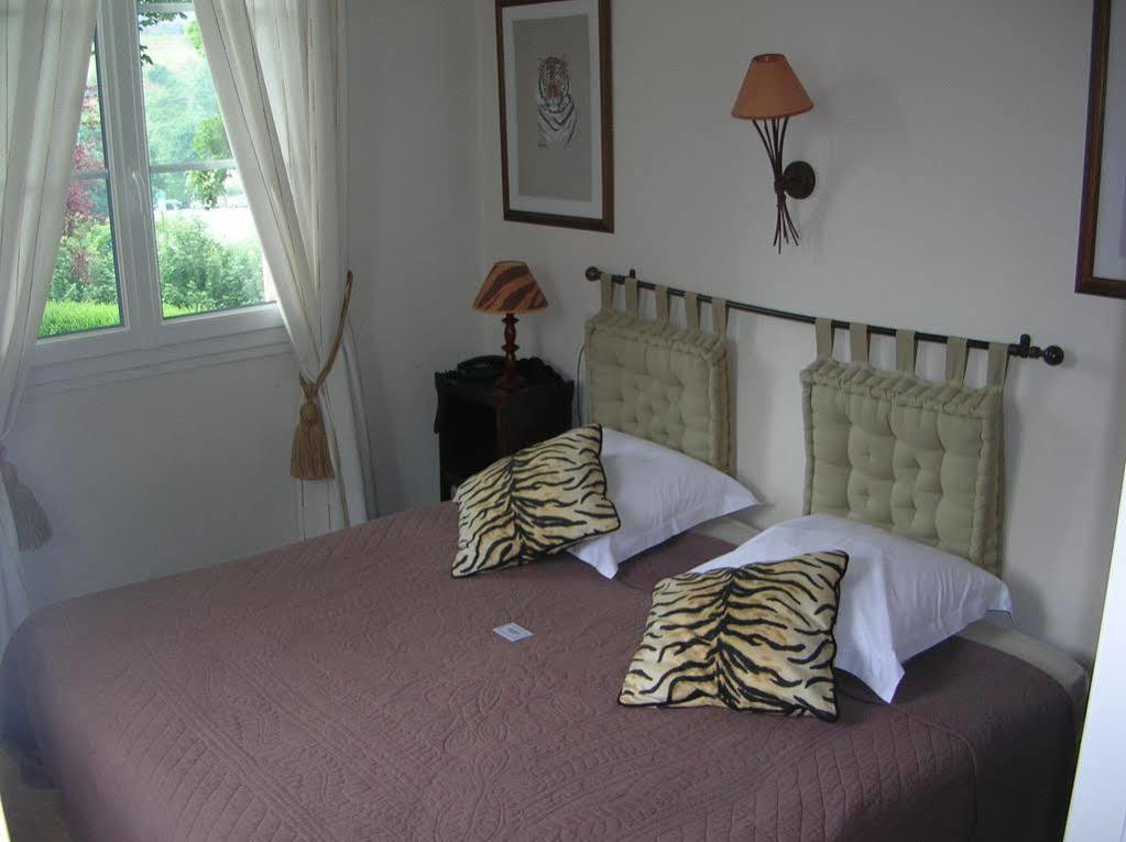 Logis Hotel Le Relais De La Poste Restaurant Le Fil Du Temps Thury-Harcourt-le-Hom 외부 사진
