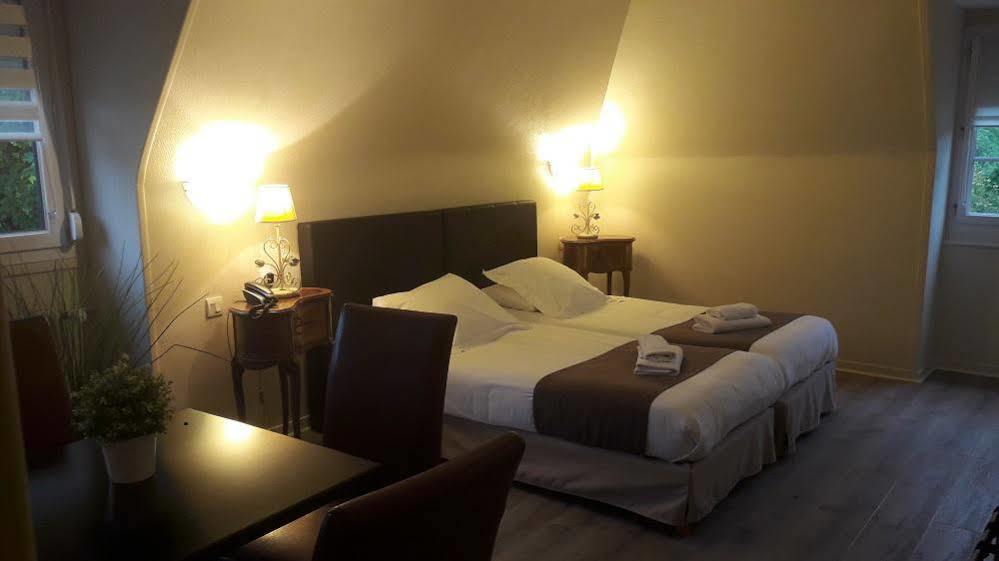 Logis Hotel Le Relais De La Poste Restaurant Le Fil Du Temps Thury-Harcourt-le-Hom 외부 사진